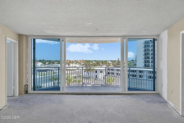 2625 S Atlantic Ave Apt 5NW, Daytona Beach Shores, FL 32118
