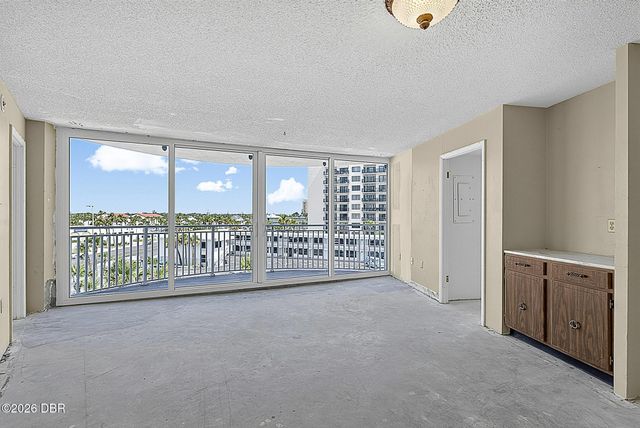 2625 S Atlantic Ave Apt 5NW, Daytona Beach Shores, FL 32118