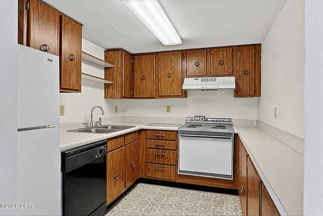 2625 S Atlantic Ave Apt 5NW, Daytona Beach Shores, FL 32118