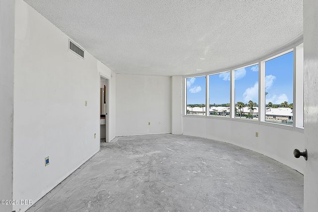 2625 S Atlantic Ave Apt 5NW, Daytona Beach Shores, FL 32118