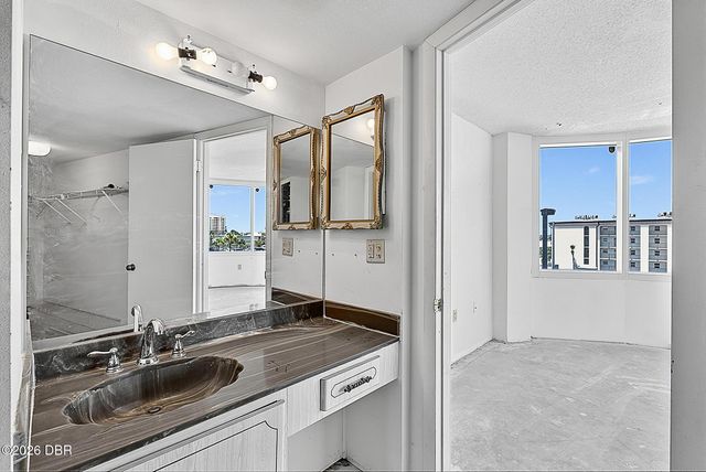 2625 S Atlantic Ave Apt 5NW, Daytona Beach Shores, FL 32118