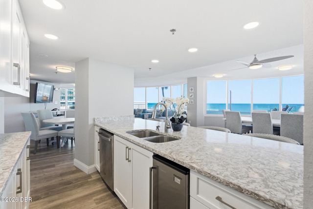 2625 S Atlantic Ave Apt 5NW, Daytona Beach Shores, FL 32118