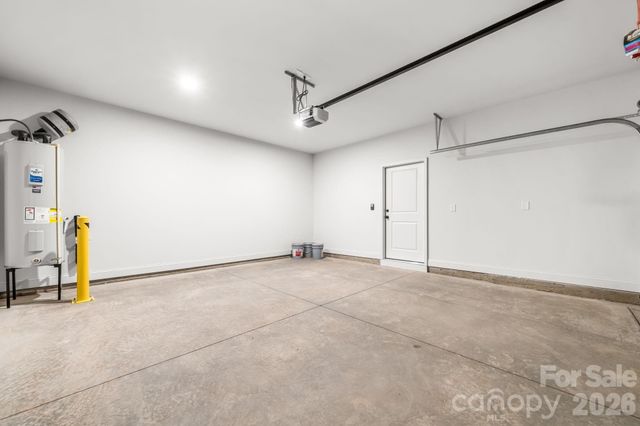 5256 Whitewater Drive, Hickory, NC 28601