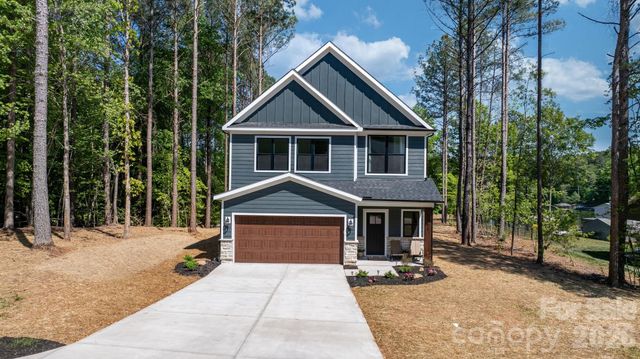 5256 Whitewater Drive, Hickory, NC 28601
