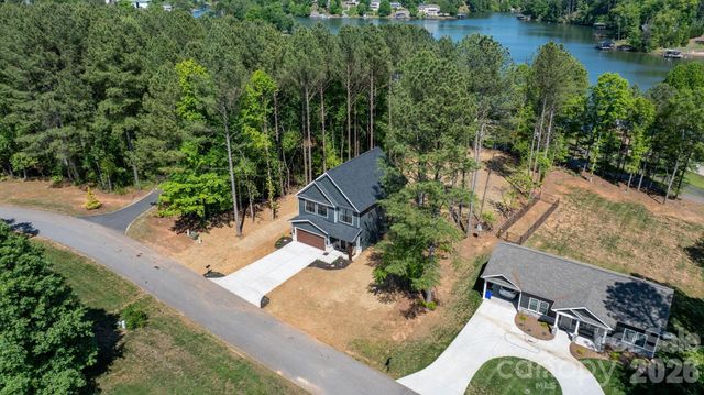 5256 Whitewater Drive, Hickory, NC 28601