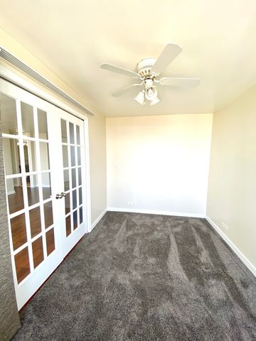 655 W Irving Park Road 3604, Chicago, IL 60613