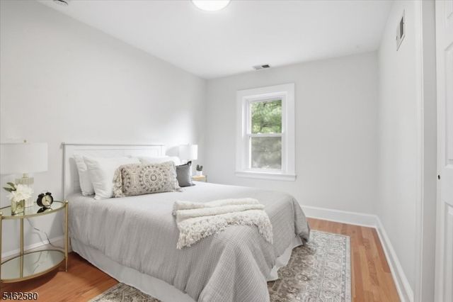 77 Meadowbrook Rd, Millburn Twp., NJ 07078