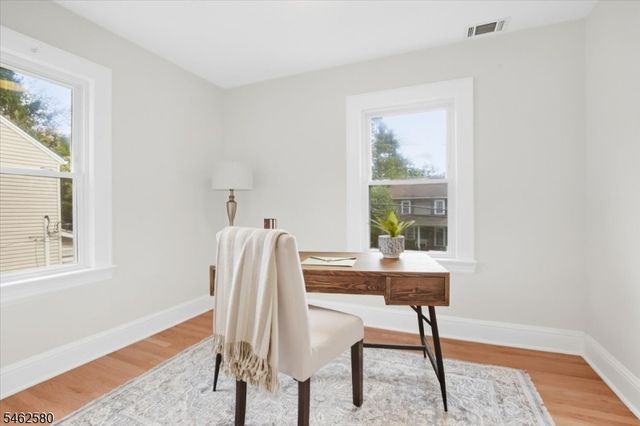 77 Meadowbrook Rd, Millburn Twp., NJ 07078
