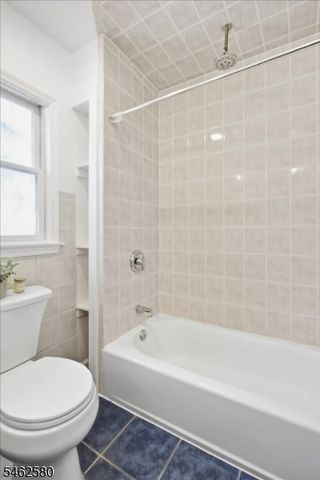 77 Meadowbrook Rd, Millburn Twp., NJ 07078