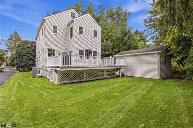 77 Meadowbrook Rd, Millburn Twp., NJ 07078