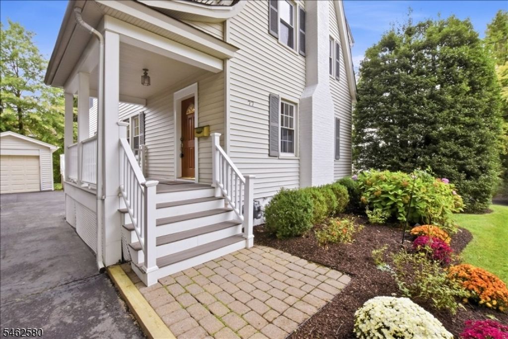 77 Meadowbrook Rd, Millburn Twp., NJ 07078 — photo 2