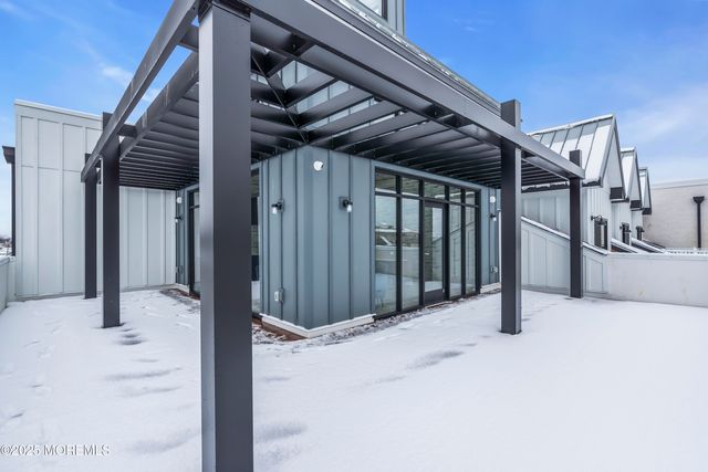 19 Carr Avenue 216, Keansburg, NJ 07734