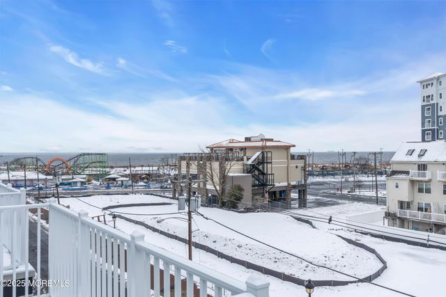 19 Carr Avenue 216, Keansburg, NJ 07734