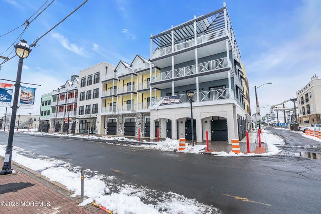 19 Carr Avenue 216, Keansburg, NJ 07734