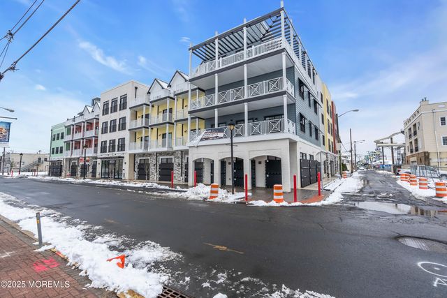 19 Carr Avenue 216, Keansburg, NJ 07734