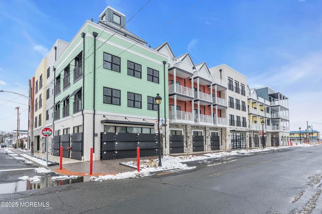 19 Carr Avenue 216, Keansburg, NJ 07734