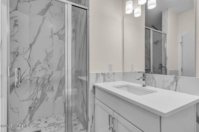 19 Carr Avenue 216, Keansburg, NJ 07734