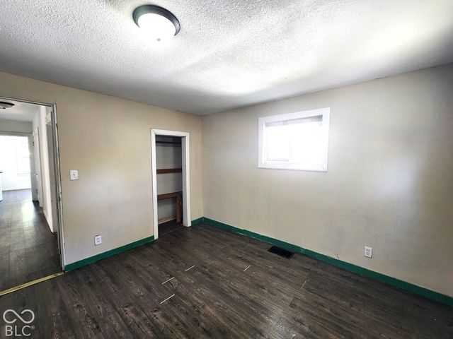 2632 Central Avenue, Anderson, IN 46016