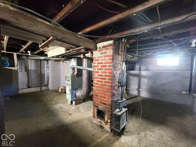 2632 Central Avenue, Anderson, IN 46016