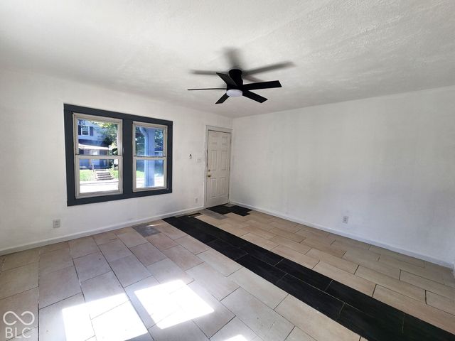 2632 Central Avenue, Anderson, IN 46016