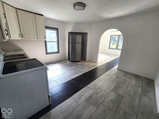 2632 Central Avenue, Anderson, IN 46016