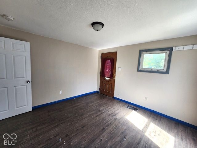 2632 Central Avenue, Anderson, IN 46016