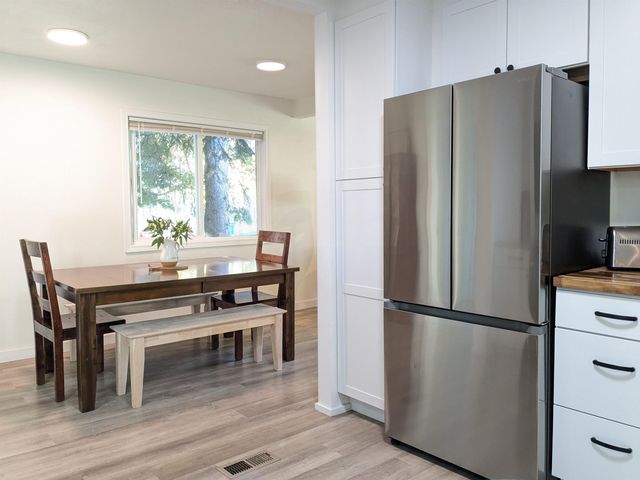214 E C St, Deer Park, WA 99006