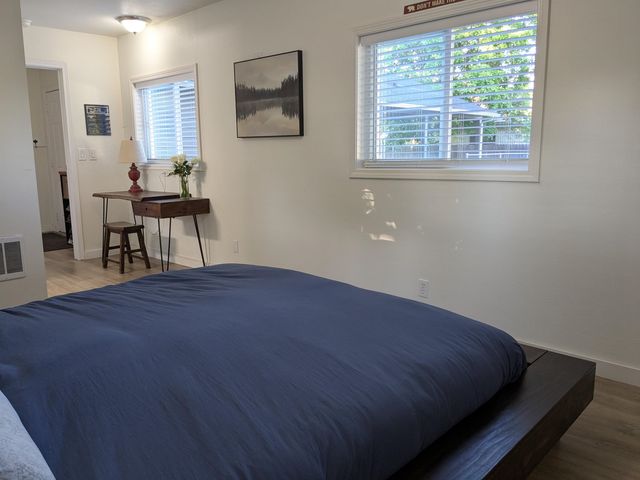 214 E C St, Deer Park, WA 99006