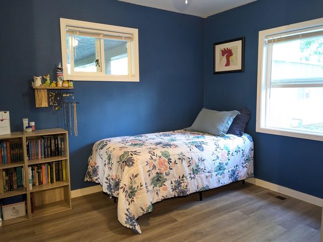 214 E C St, Deer Park, WA 99006