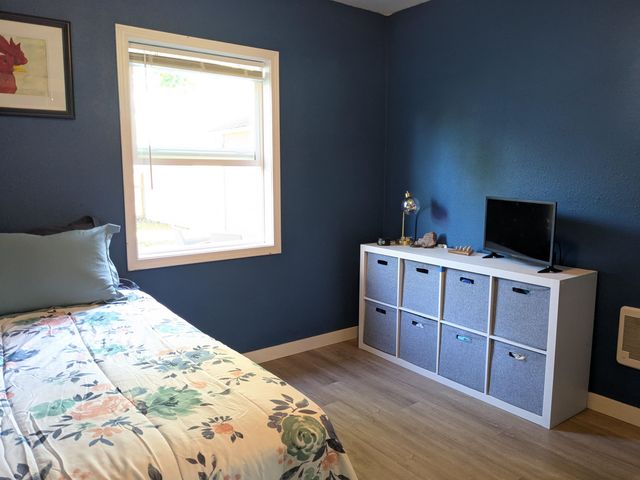 214 E C St, Deer Park, WA 99006