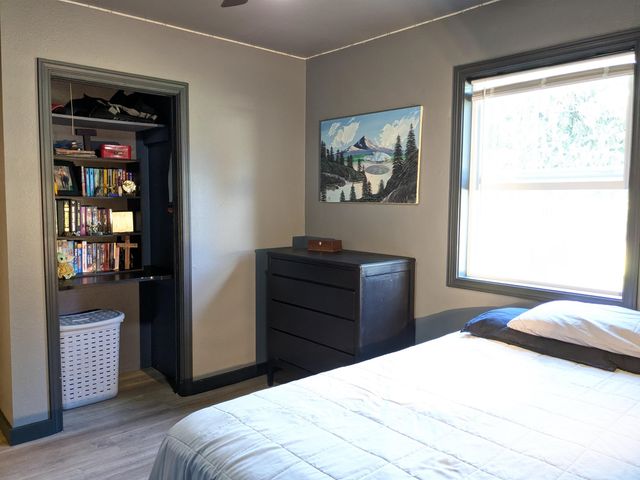 214 E C St, Deer Park, WA 99006