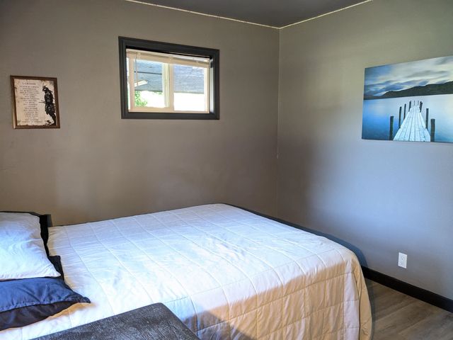 214 E C St, Deer Park, WA 99006