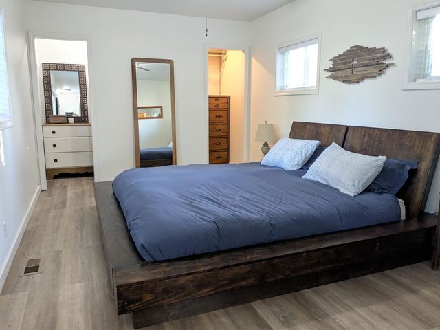 214 E C St, Deer Park, WA 99006