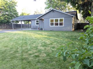 214 E C St, Deer Park, WA 99006