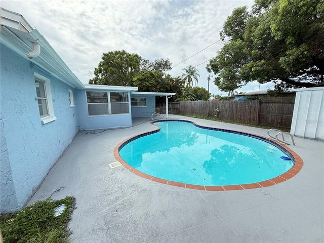 4233 DARLINGTON ROAD, Holiday, FL 34691