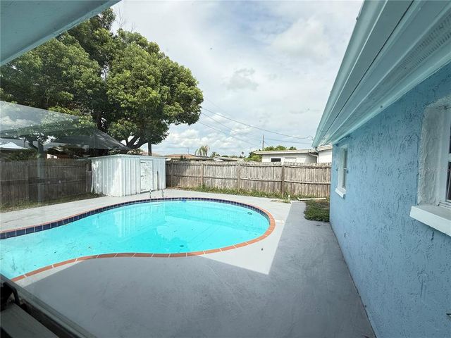 4233 DARLINGTON ROAD, Holiday, FL 34691