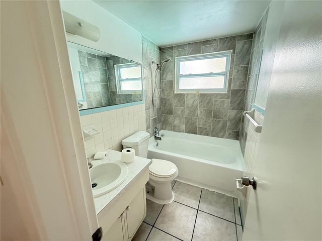 4233 DARLINGTON ROAD, Holiday, FL 34691