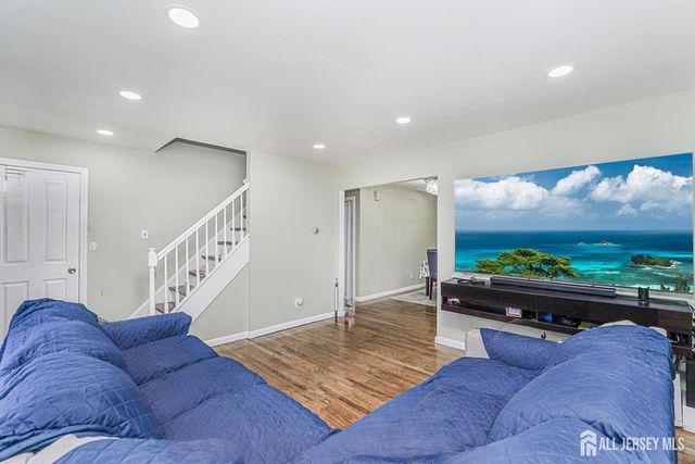 47 Willry Street, Woodbridge Proper, NJ 07095