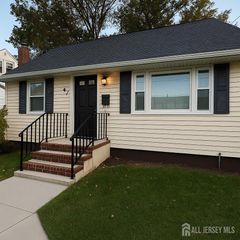 47 Willry Street, Woodbridge Proper, NJ 07095