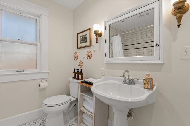 16 Locust St, St Augustine, FL 32084