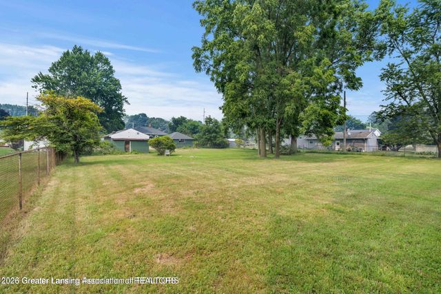 3719 W Willow Street, Lansing, MI 48917