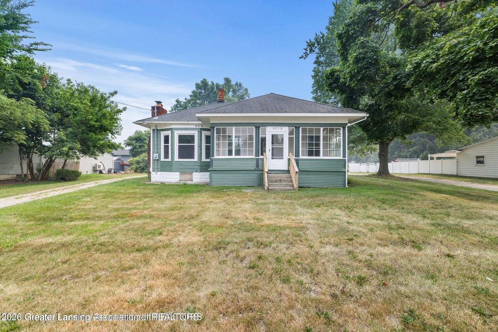 3719 W Willow Street, Lansing, MI 48917