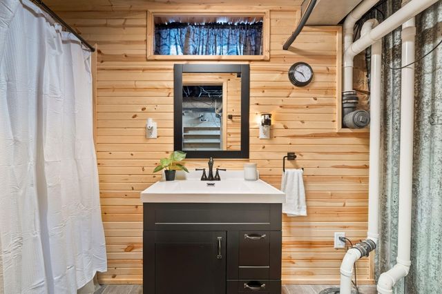 2774 S Johnson Road, Gowen, MI 49326