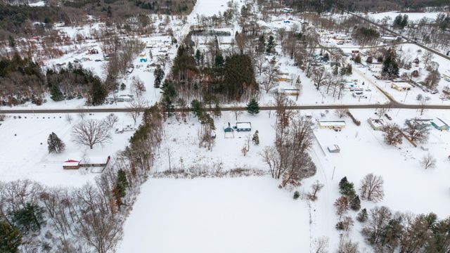 2774 S Johnson Road, Gowen, MI 49326