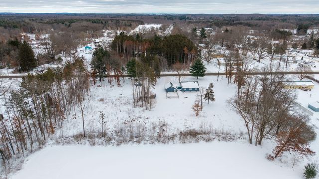 2774 S Johnson Road, Gowen, MI 49326