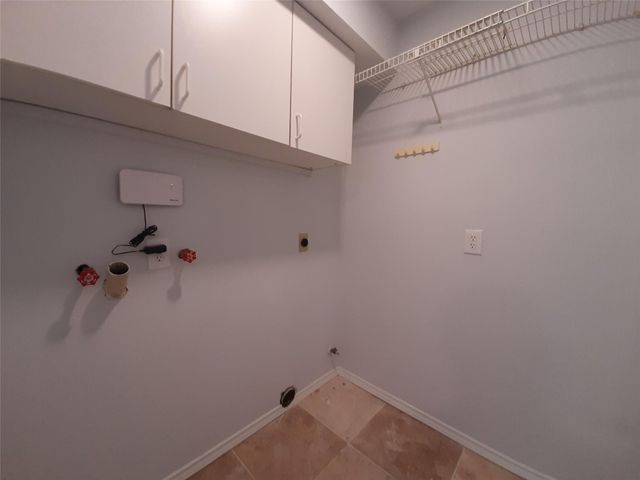 8 Fawnchase Court, The Woodlands, TX 77381