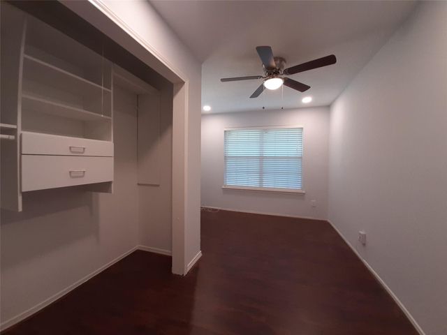 8 Fawnchase Court, The Woodlands, TX 77381