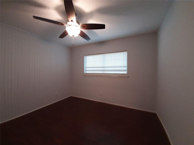 8 Fawnchase Court, The Woodlands, TX 77381