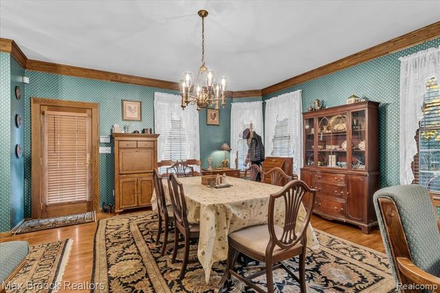 11 Poplar Park Boulevard, Pleasant Ridge, MI 48069