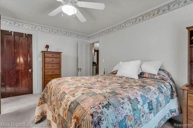 11 Poplar Park Boulevard, Pleasant Ridge, MI 48069